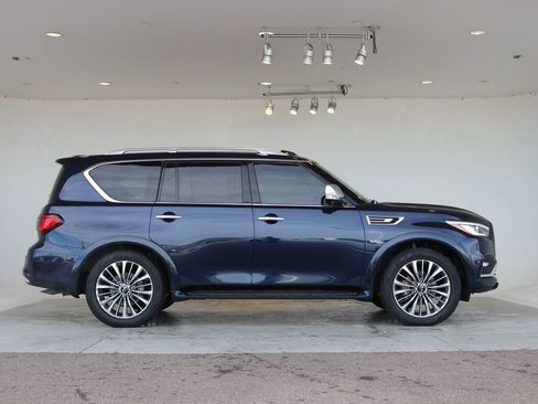 Certified 2018 INFINITI QX80 4WD w/ Deluxe Technology Package image 6