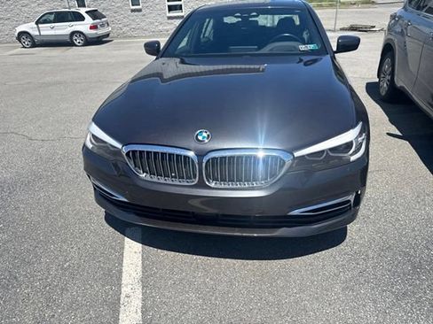Used 2020 BMW 530i xDrive w/ Premium Package AWD/4WD image 2