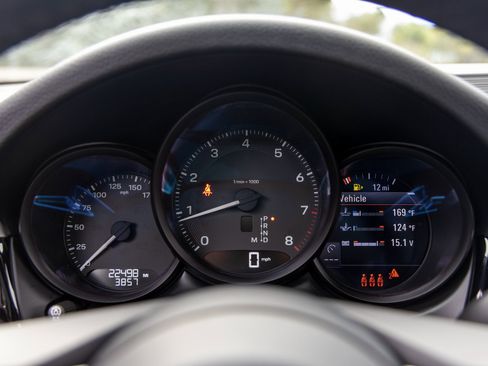 Certified 2023 Porsche Macan image 33