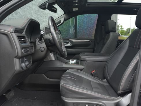 Used 2021 Chevrolet Tahoe RST w/ Luxury Package RWD image 15