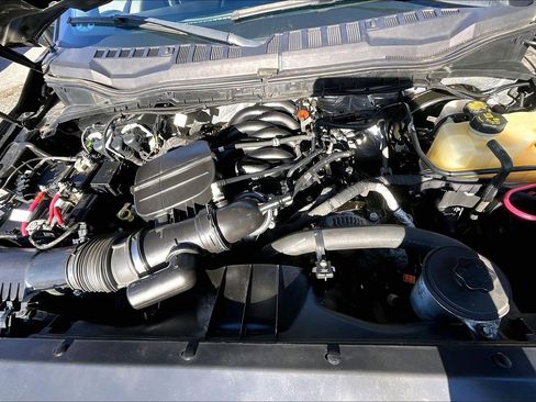 Used 2022 Ford F350 XLT w/ XLT Premium Package image 6