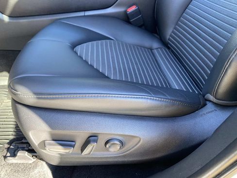 Used 2024 Toyota Highlander XSE image 24