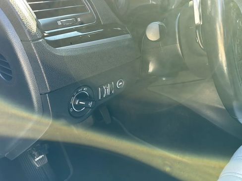 Used 2018 Chrysler 300 S image 23