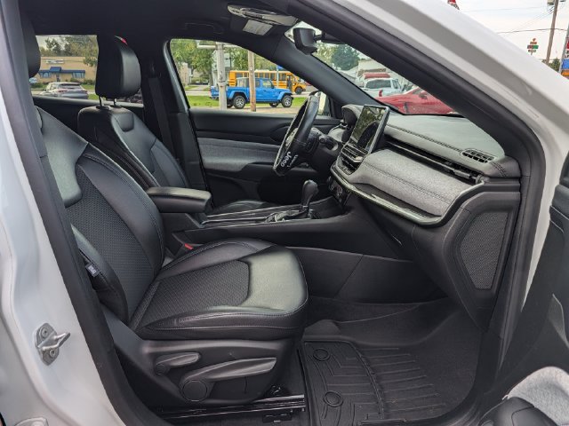 Used 2023 Jeep Compass Latitude AWD/4WD image 12