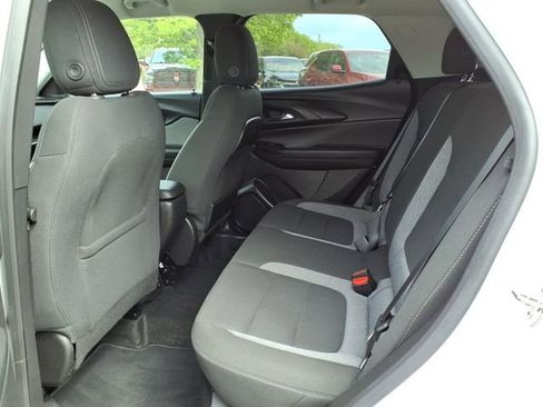 Used 2023 Chevrolet TrailBlazer LT w/ Convenience Package AWD/4WD image 9