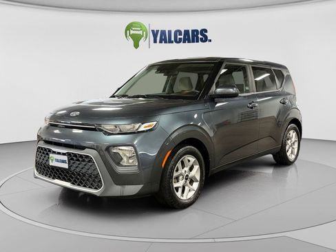 Used 2020 Kia Soul S FWD image 1