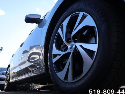 Used 2025 Subaru Legacy Premium image 8