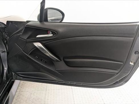 Used 2017 FIAT 124 Spider Classica image 13