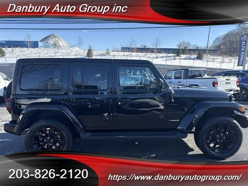 Used 2021 Jeep Wrangler Unlimited Sahara AWD/4WD image 7