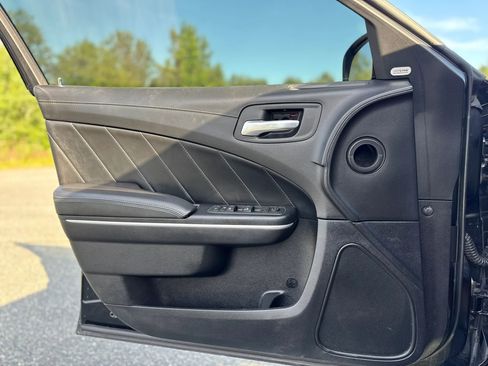 Used 2019 Dodge Charger R/T RWD image 19