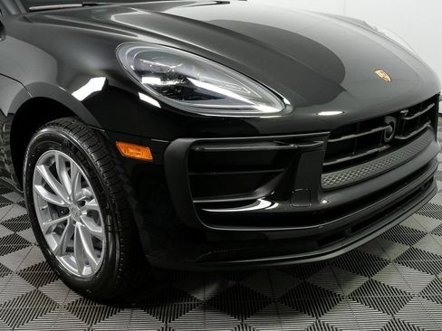 Used 2026 Porsche Macan AWD/4WD image 39