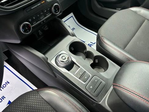 Used 2025 Ford Escape ST-Line AWD/4WD image 24