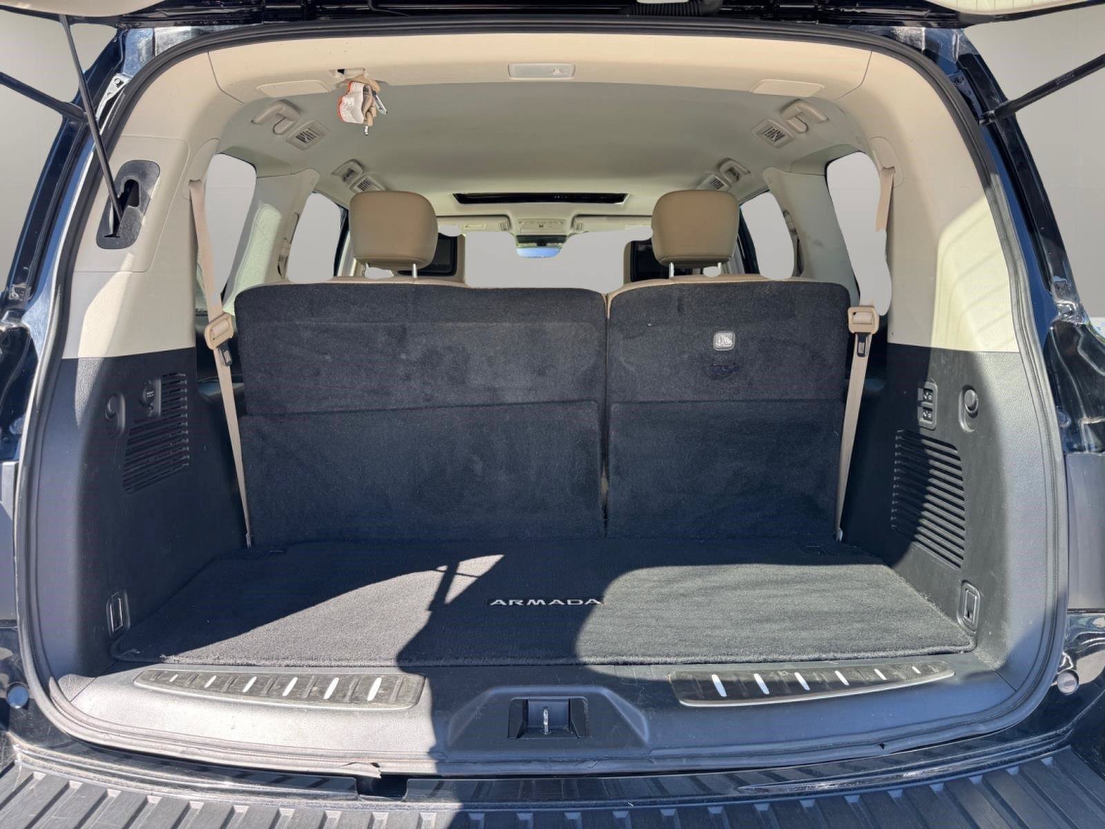 Used 2021 Nissan Armada Platinum w/ Captain's Chairs Package RWD image 11