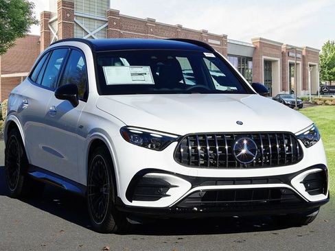 New 2026 Mercedes-Benz GLC 43 AMG 4MATIC image 3