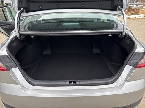 Used 2025 Toyota Camry LE image 28