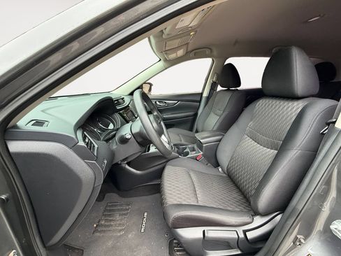 Used 2018 Nissan Rogue S FWD image 11