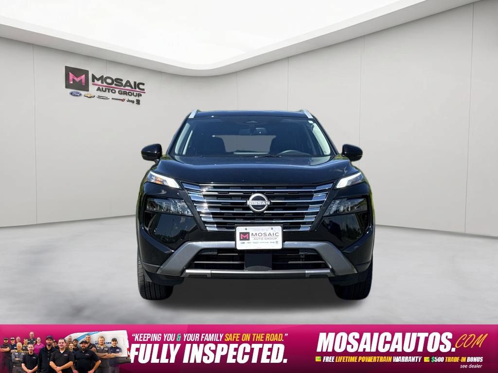 Used 2026 Nissan Rogue SL AWD/4WD image 2
