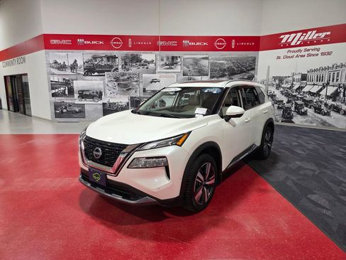 Used 2023 Nissan Rogue SL w/ SL Premium Package AWD/4WD image 8