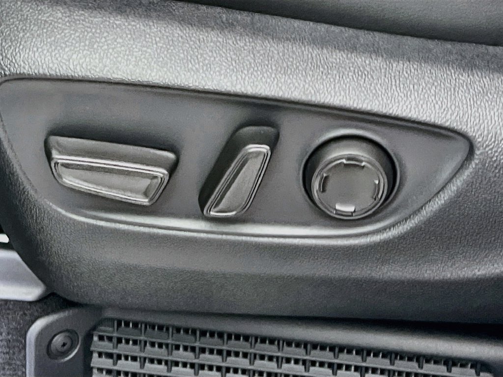 New 2026 Toyota Sienna XSE FWD image 15