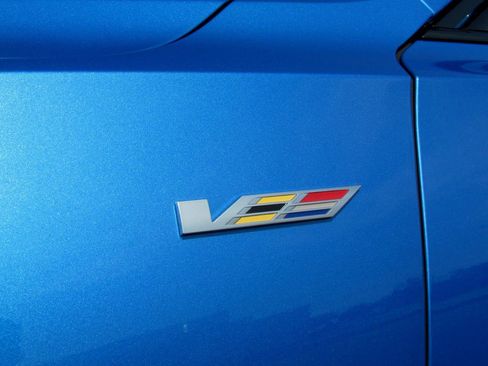 Used 2025 Cadillac CT5 V RWD image 6