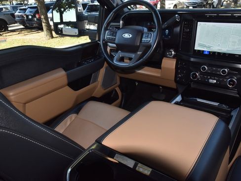 Used 2024 Ford F250 Lariat w/ Chrome Package image 15