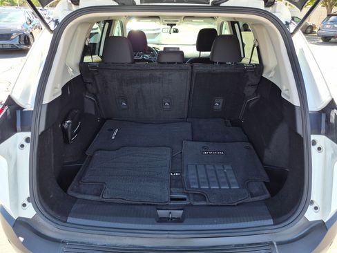 Used 2023 Nissan Rogue S AWD/4WD image 34