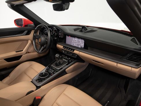 Used 2021 Porsche 911 Carrera S image 43