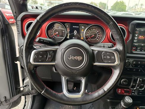 Used 2020 Jeep Gladiator Rubicon image 9
