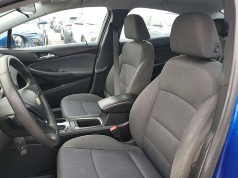 Used 2019 Chevrolet Cruze LT FWD image 5