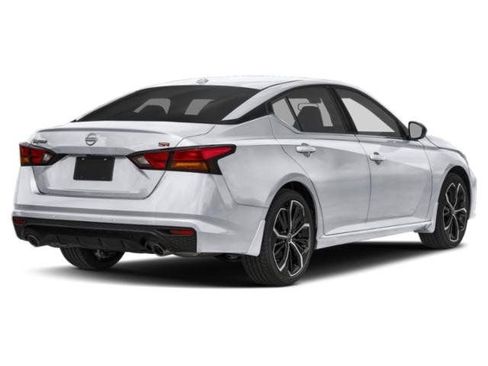 Used 2025 Nissan Altima 2.5 SR FWD image 5