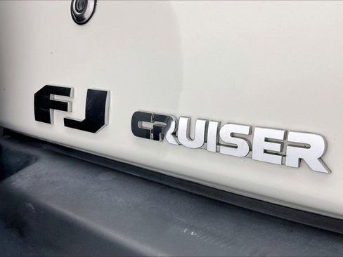 Used 2014 Toyota FJ Cruiser 4WD w/ Convenience Package image 7