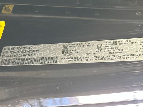 Used 2024 Jeep Wrangler Unlimited Sahara AWD/4WD image 12