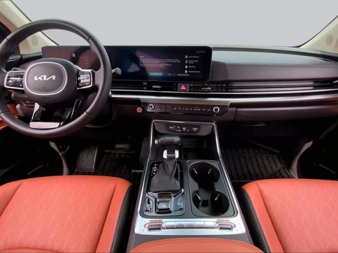 Used 2026 Kia Carnival SX w/ SX Dark Edition Package FWD image 15