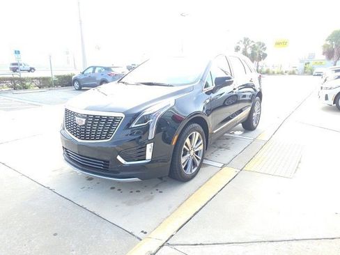 Used 2025 Cadillac XT5 Premium Luxury image 9
