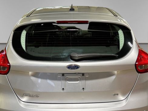 Used 2016 Ford Focus SE w/ Reverse Sensing Package image 16