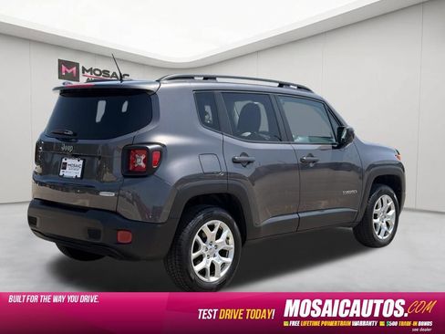 Used 2017 Jeep Renegade Latitude w/ Popular Equipment Group AWD/4WD image 7