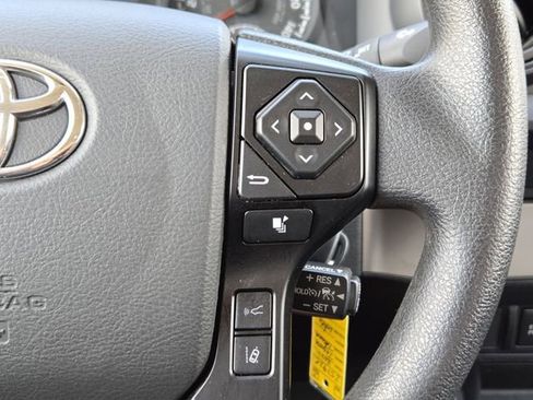 Used 2022 Toyota Tacoma SR w/ SR Convenience Package image 27