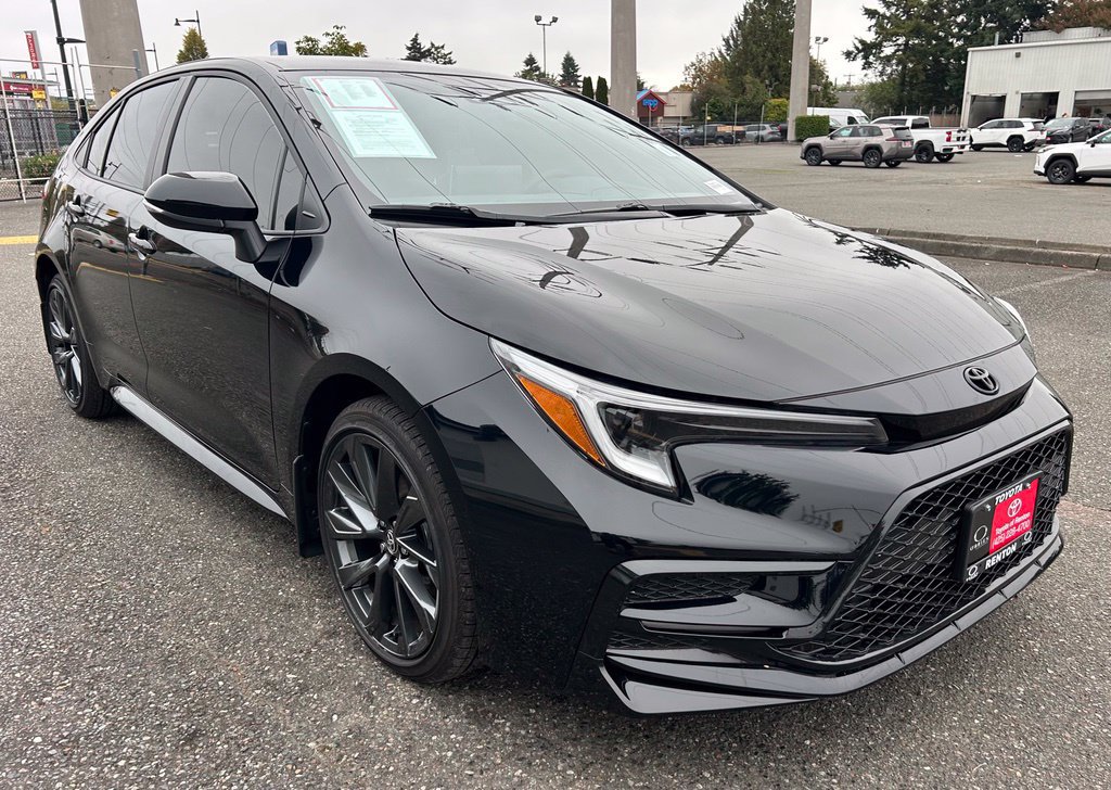 Certified 2026 Toyota Corolla SE w/ SE Package FWD image 3