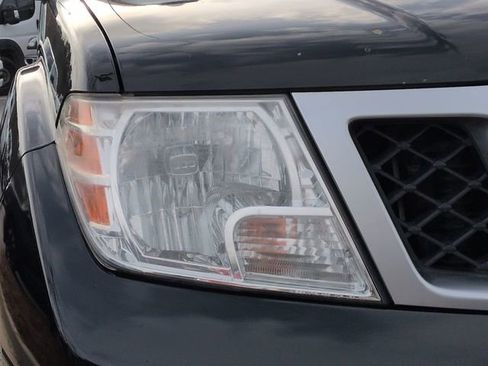 Used 2017 Nissan Frontier PRO-4X w/ Pro-4x Luxury Package image 9