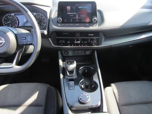 Used 2024 Nissan Rogue SV AWD/4WD image 21