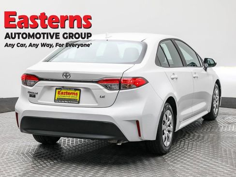 Used 2024 Toyota Corolla LE FWD image 5