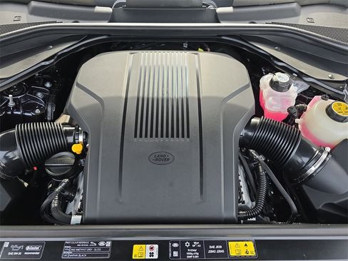 New 2026 Land Rover Range Rover Long Wheelbase SE image 33