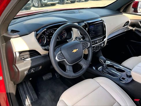 Certified 2023 Chevrolet Traverse Premier image 17