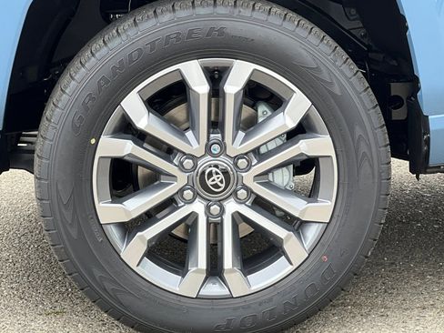 New 2026 Toyota 4Runner Limited AWD/4WD image 33