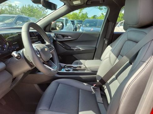New 2026 Chevrolet Equinox LT w/ Convenience Package II FWD image 8