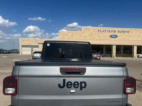 Used 2021 Jeep Gladiator Sport AWD/4WD image 4