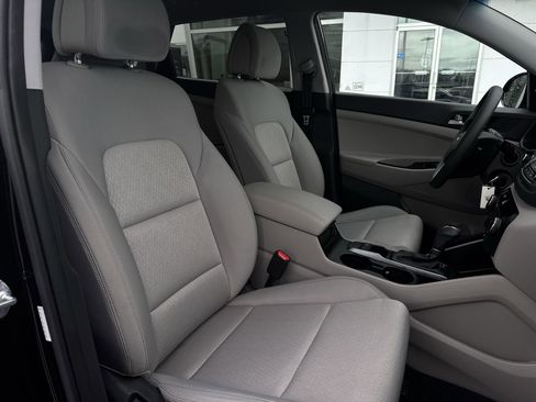 Used 2018 Hyundai Tucson SE w/ Cargo Package image 25