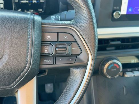 Used 2024 Toyota Tacoma TRD Off-Road image 29