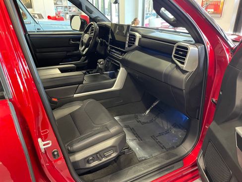 Used 2023 Toyota Sequoia Platinum image 39