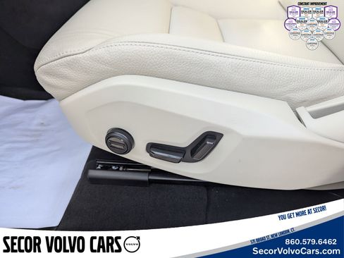 Certified 2023 Volvo XC60 B5 Core w/ Climate Package image 9